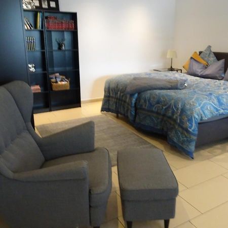 Schoene Ferienwohnung 2,5 Zimmer In Stadtnaehe Mit Eigenem Hofgarten Balingen Extérieur photo