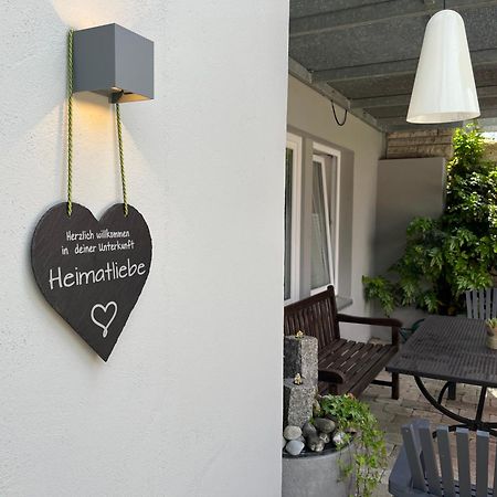 Schoene Ferienwohnung 2,5 Zimmer In Stadtnaehe Mit Eigenem Hofgarten Balingen Extérieur photo