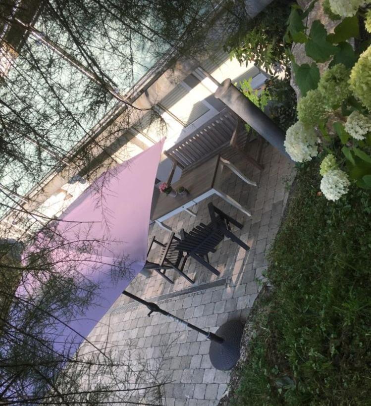 Schoene Ferienwohnung 2,5 Zimmer In Stadtnaehe Mit Eigenem Hofgarten Balingen Extérieur photo