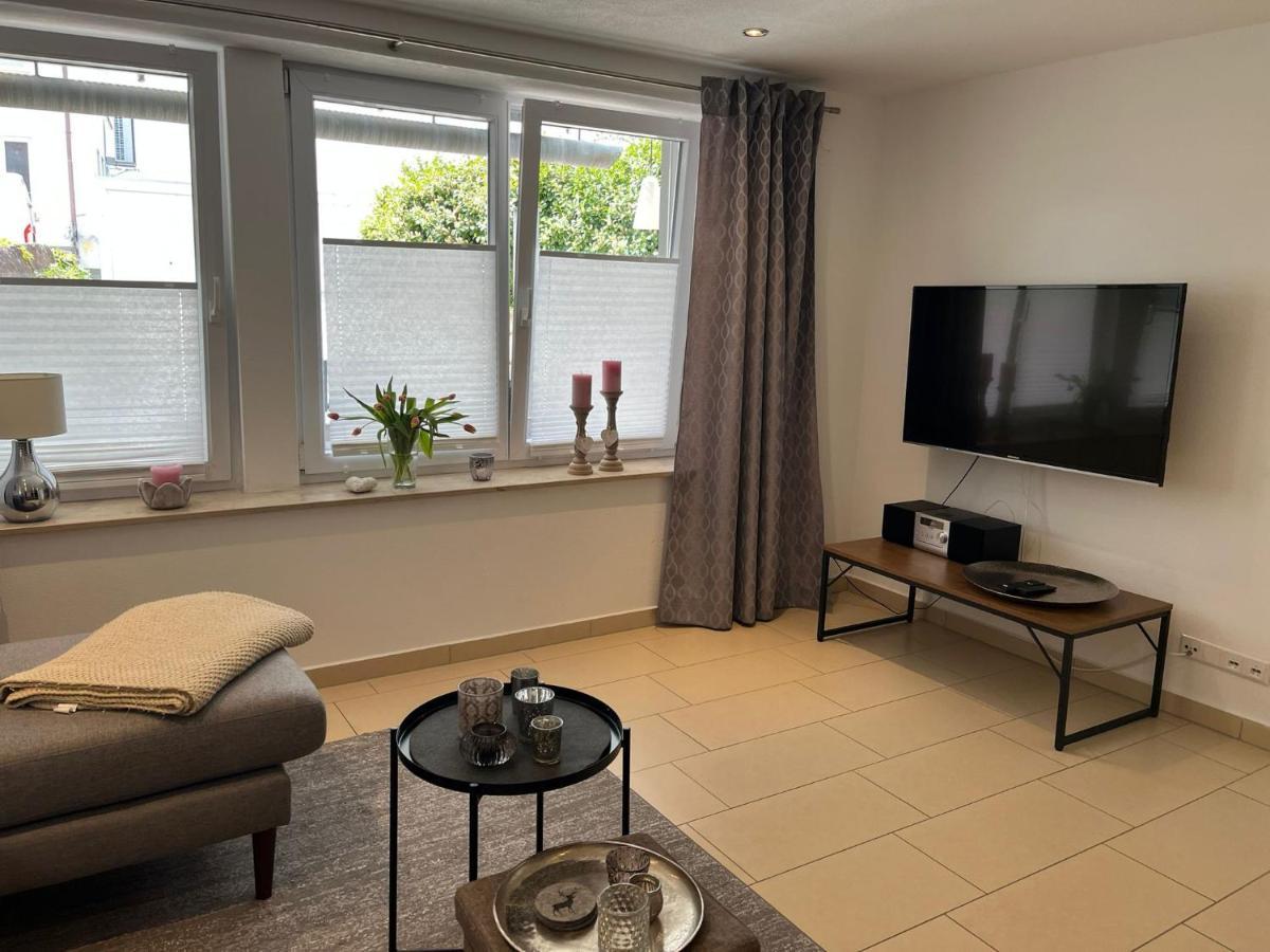 Schoene Ferienwohnung 2,5 Zimmer In Stadtnaehe Mit Eigenem Hofgarten Balingen Extérieur photo