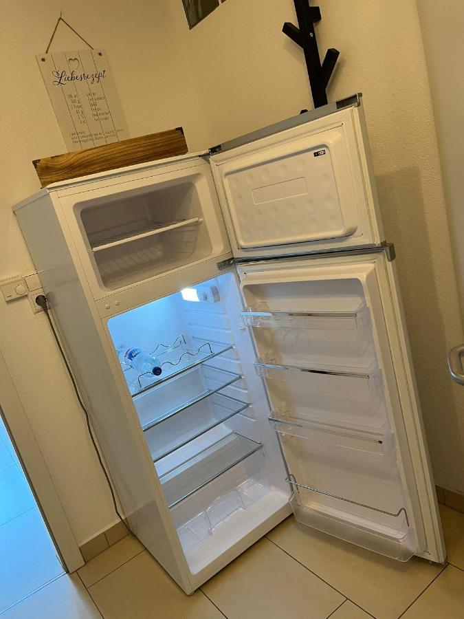Schoene Ferienwohnung 2,5 Zimmer In Stadtnaehe Mit Eigenem Hofgarten Balingen Extérieur photo