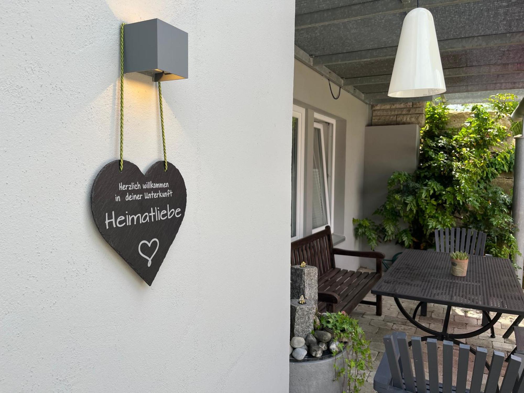 Schoene Ferienwohnung 2,5 Zimmer In Stadtnaehe Mit Eigenem Hofgarten Balingen Extérieur photo